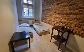 Tanie spanie przy Targach Poznańskich - zameldowanie bezobsługowe-